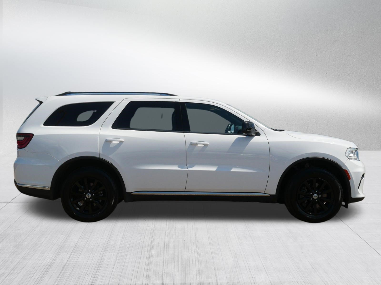 Used 2024 Dodge Durango SXT AWD/4WD image 8