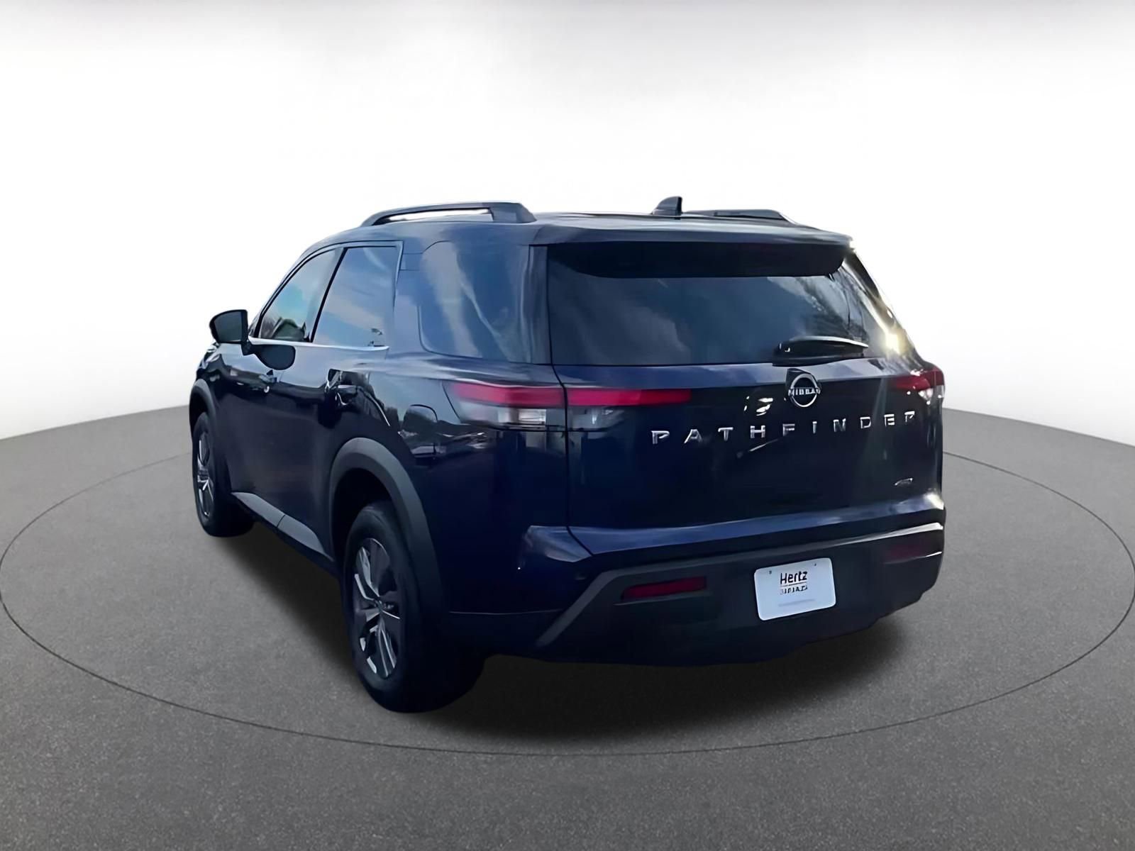 Used 2025 Nissan Pathfinder SV AWD/4WD image 24