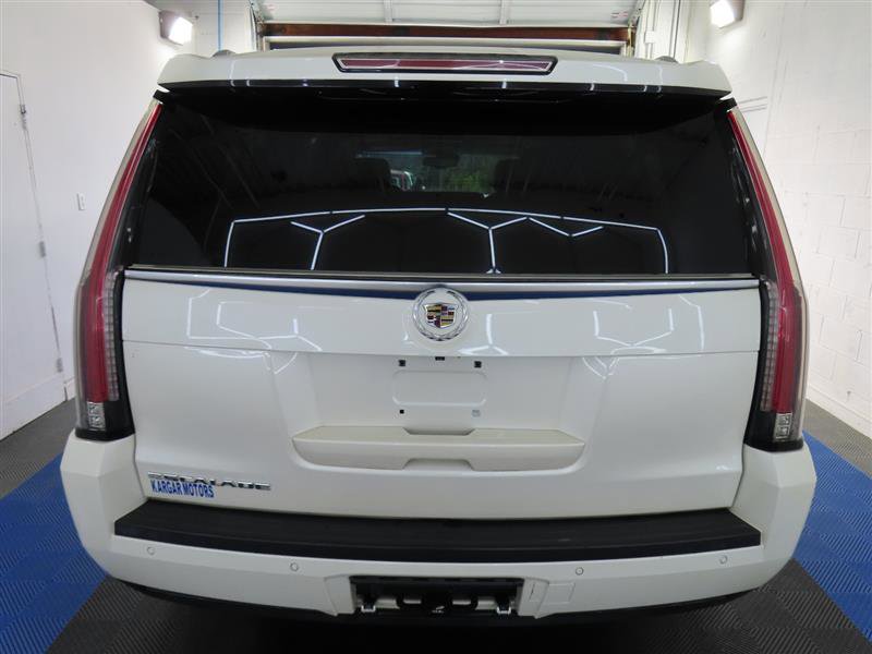 Used 2015 Cadillac Escalade ESV Luxury RWD image 11