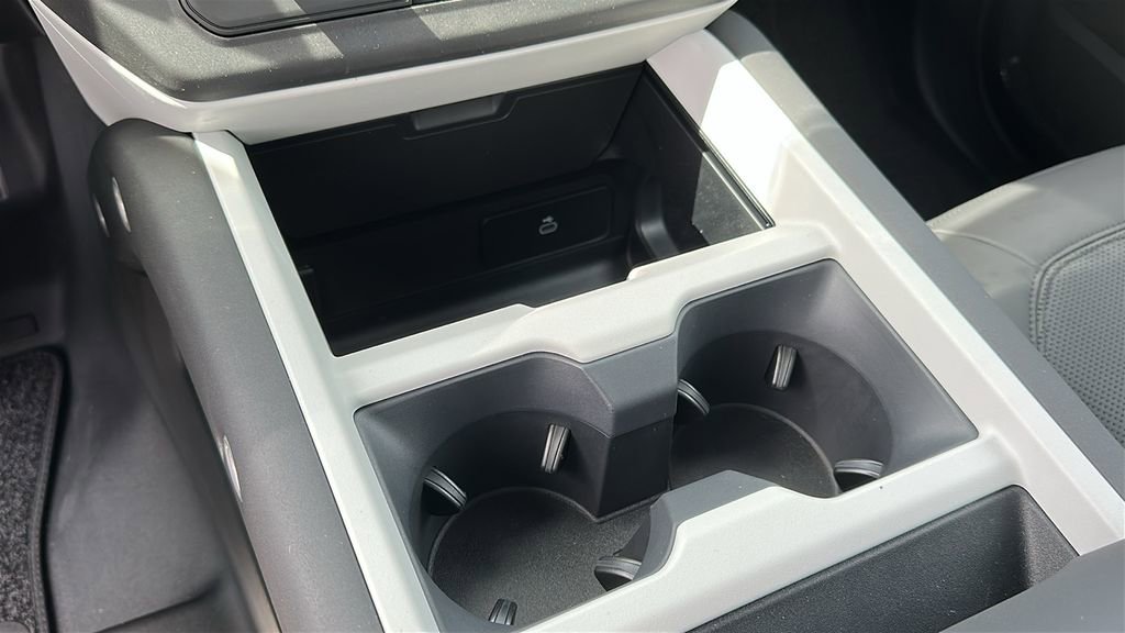 New 2026 Land Rover Defender 130 S image 18