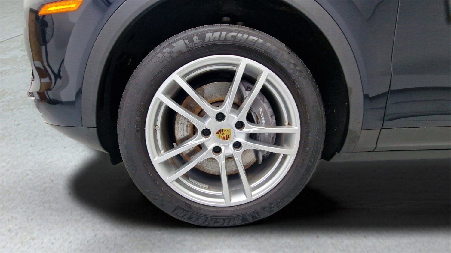 Used 2023 Porsche Cayenne image 34