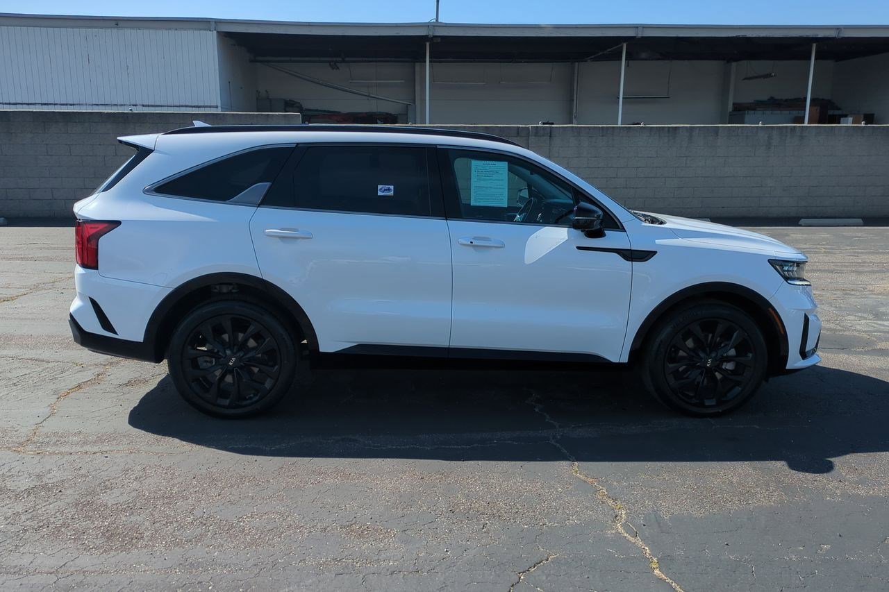 Certified 2021 Kia Sorento SX FWD image 5