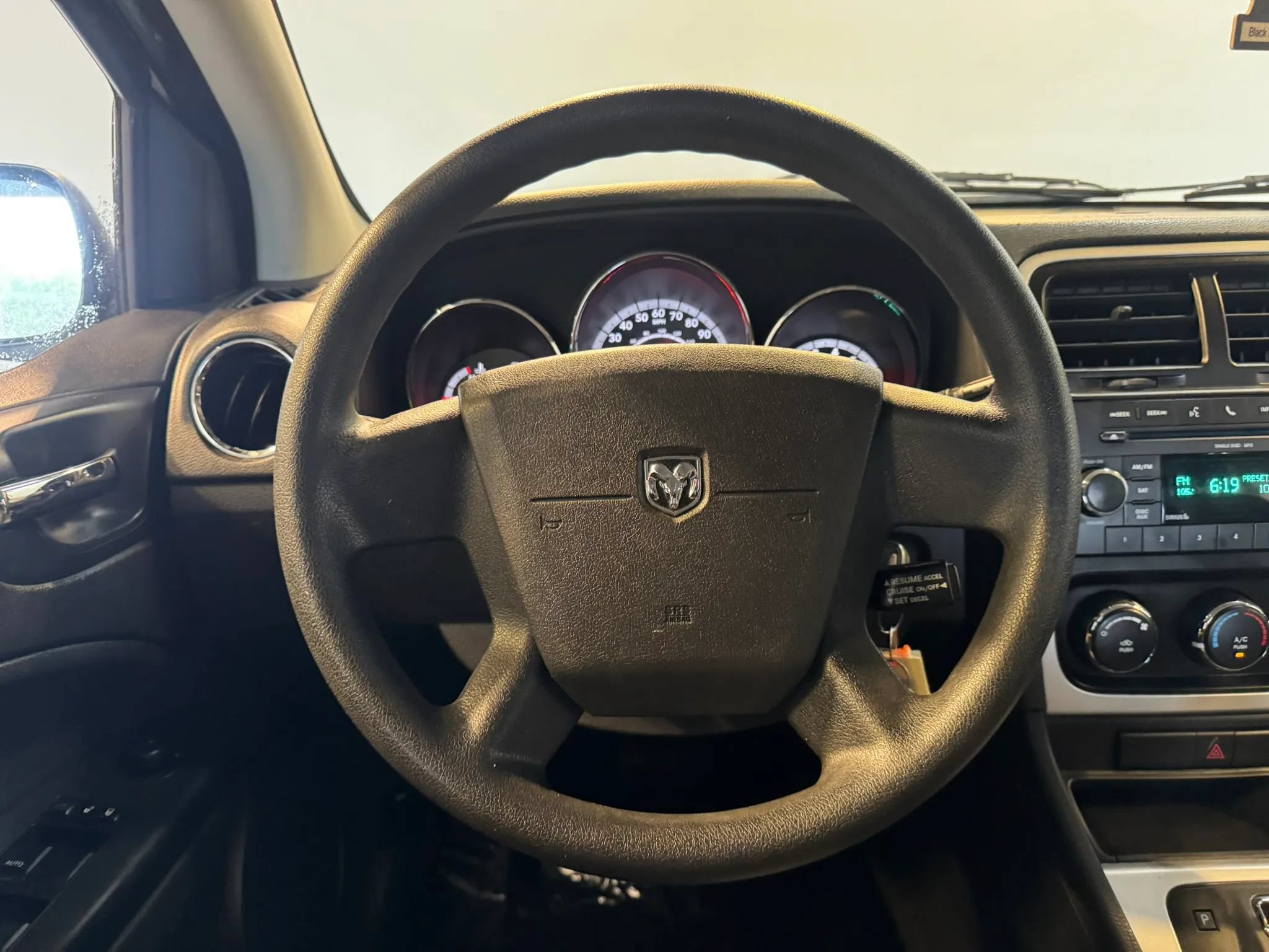 Used 2010 Dodge Caliber SXT FWD image 11
