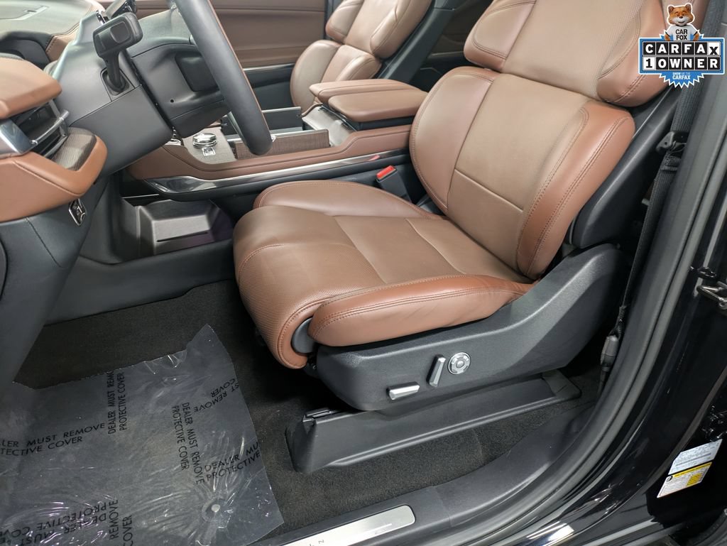 Used 2026 Lincoln Navigator Reserve AWD/4WD image 13