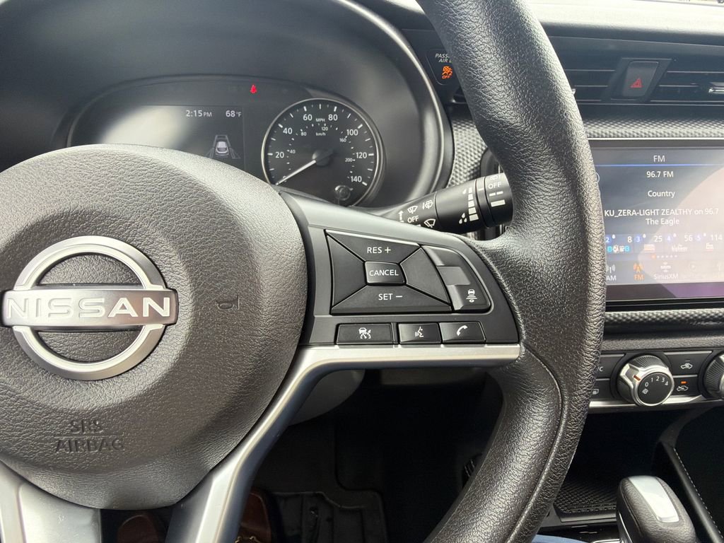 Used 2023 Nissan Kicks SV image 15