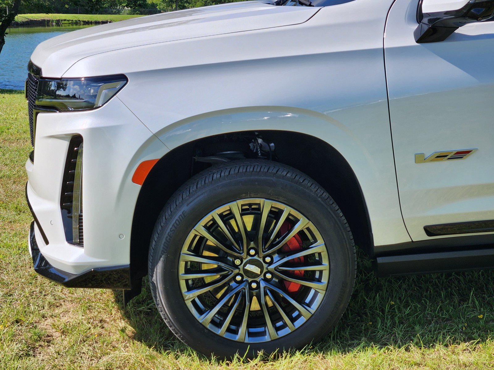 Certified 2023 Cadillac Escalade ESV V AWD/4WD image 28