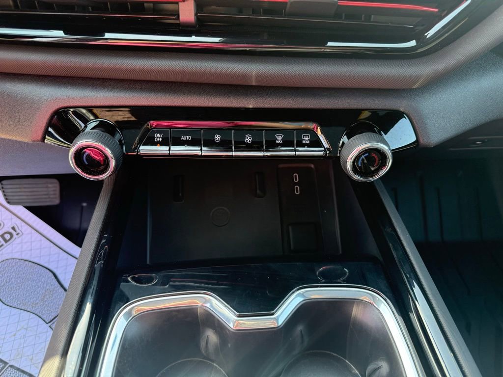 Used 2025 Chevrolet Silverado EV RST image 38