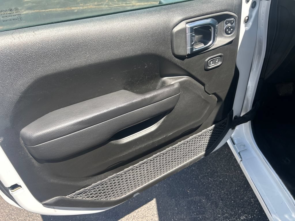 Used 2025 Jeep Gladiator Sport AWD/4WD image 12