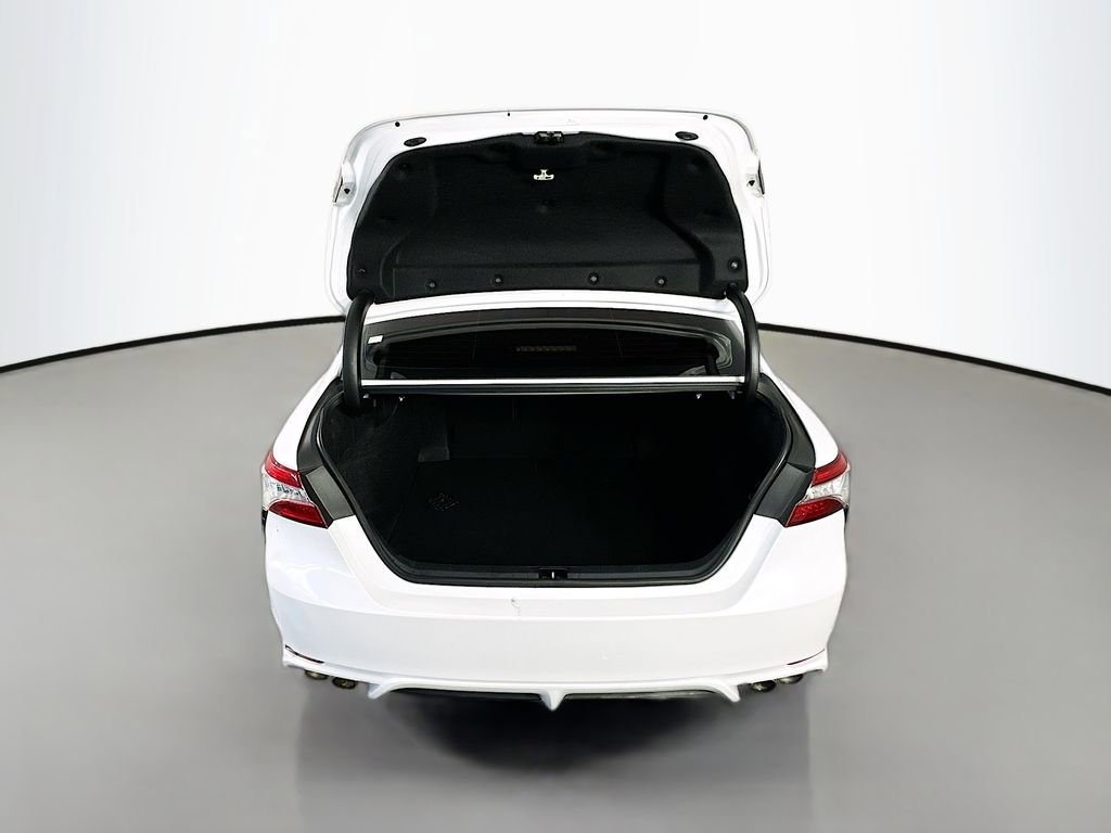 Used 2019 Toyota Camry XSE w/ Navigation Package FWD image 30