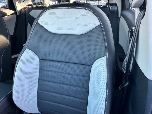 New 2026 Volkswagen Taos SEL AWD/4WD image 27