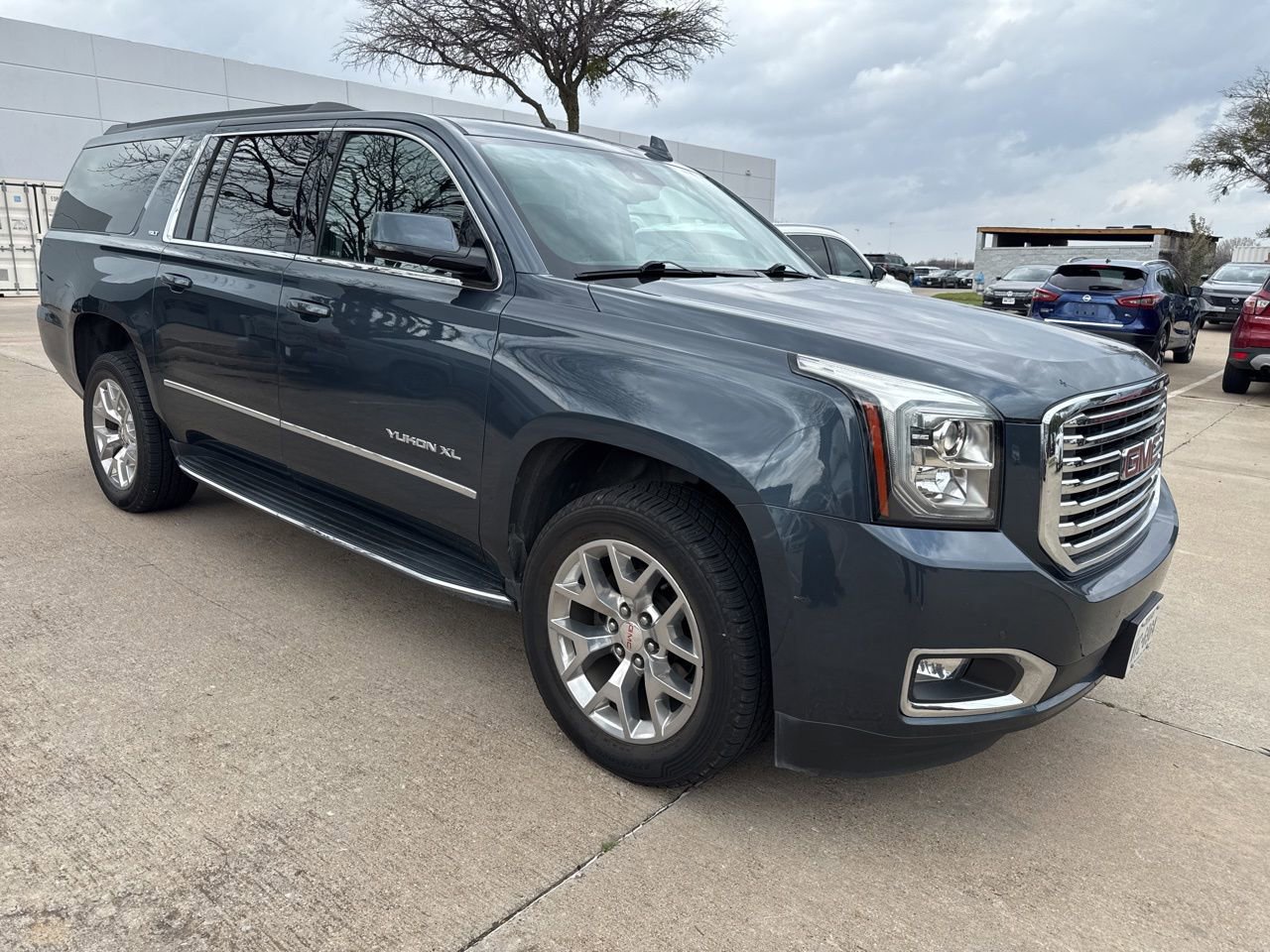 Used 2020 GMC Yukon XL SLT w/ Value Plus Edition image 1