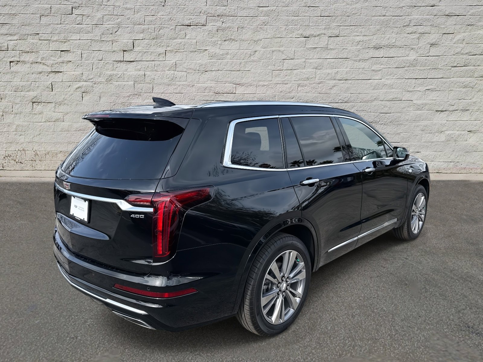Used 2025 Cadillac XT6 Premium Luxury image 5
