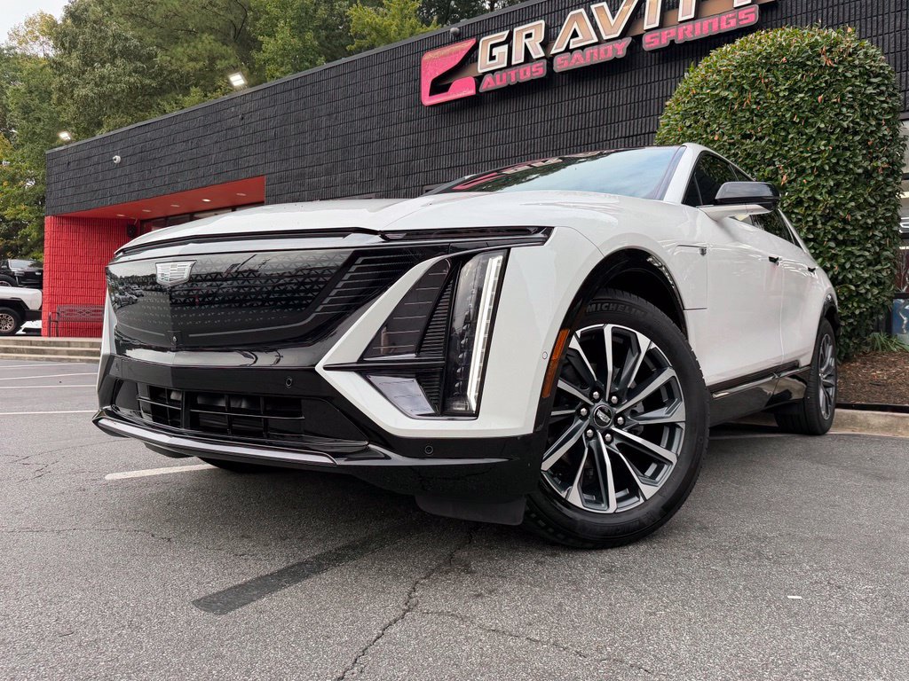 Used 2024 Cadillac Lyriq Sport RWD image 2