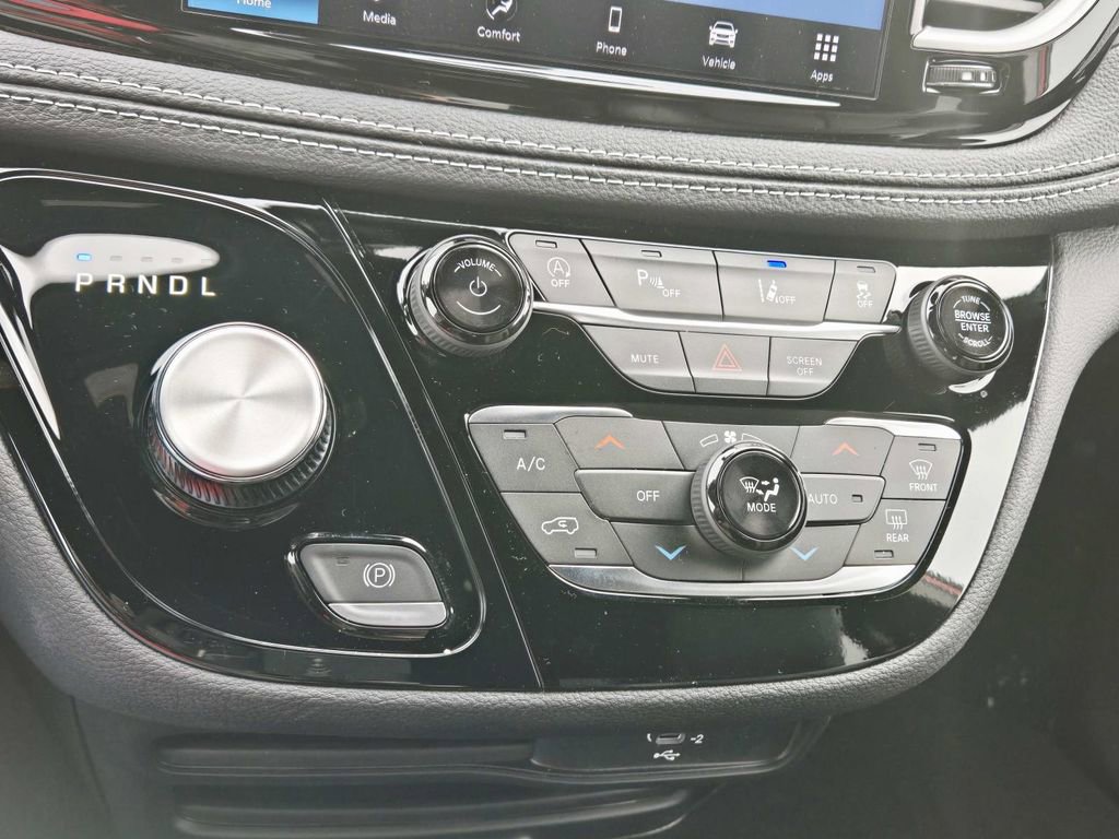 New 2026 Chrysler Pacifica Select image 27