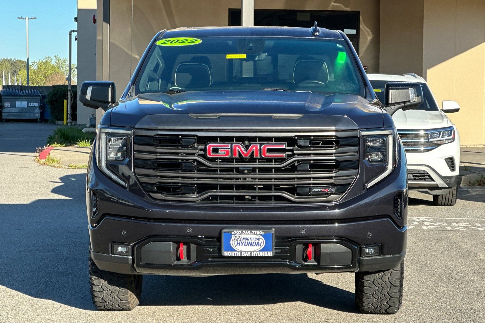 Used 2022 GMC Sierra 1500 AT4X image 9