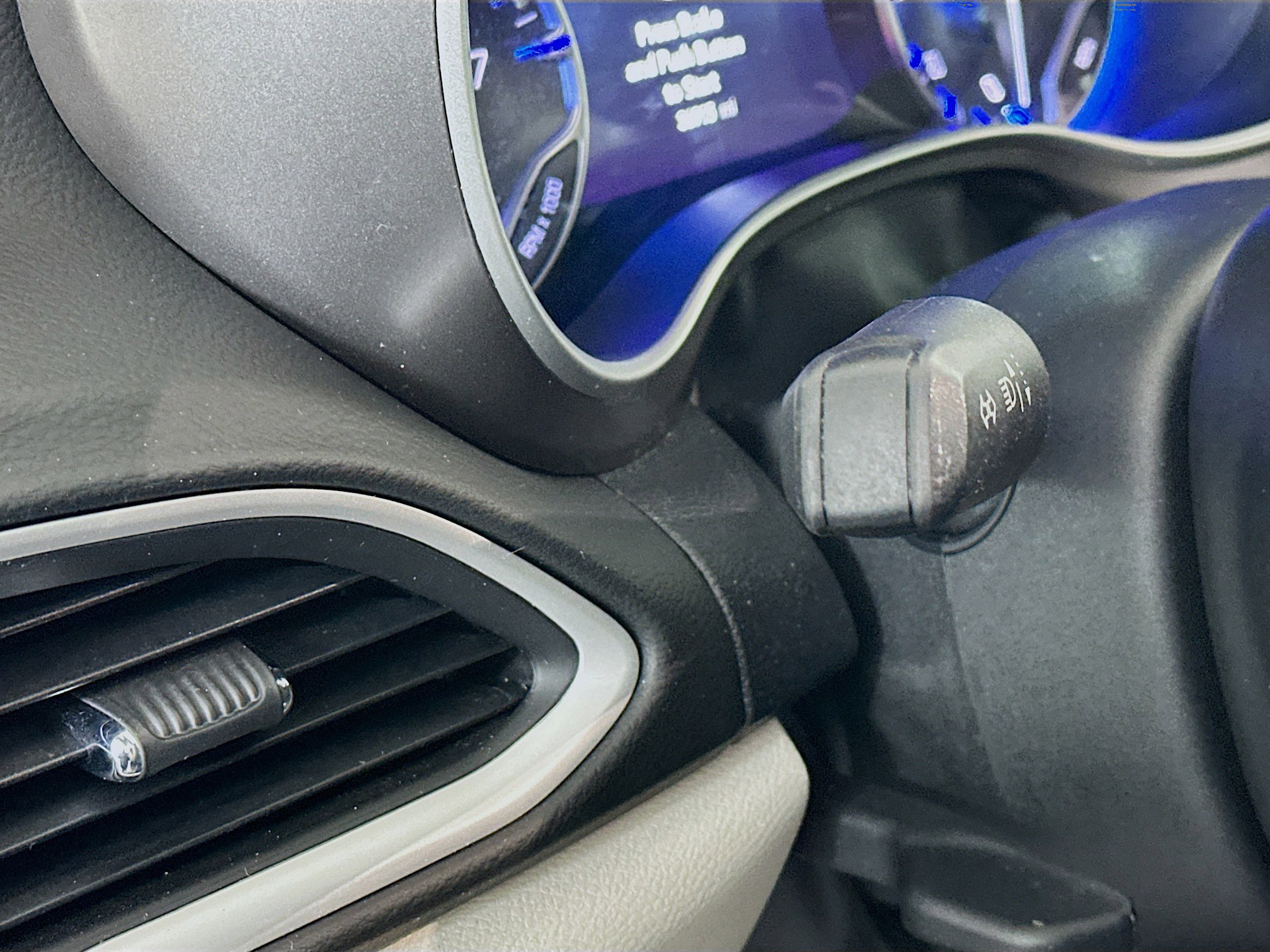 Used 2024 Chrysler Pacifica Touring-L image 17