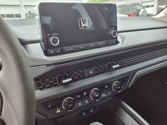 Certified 2025 Honda Accord SE image 9