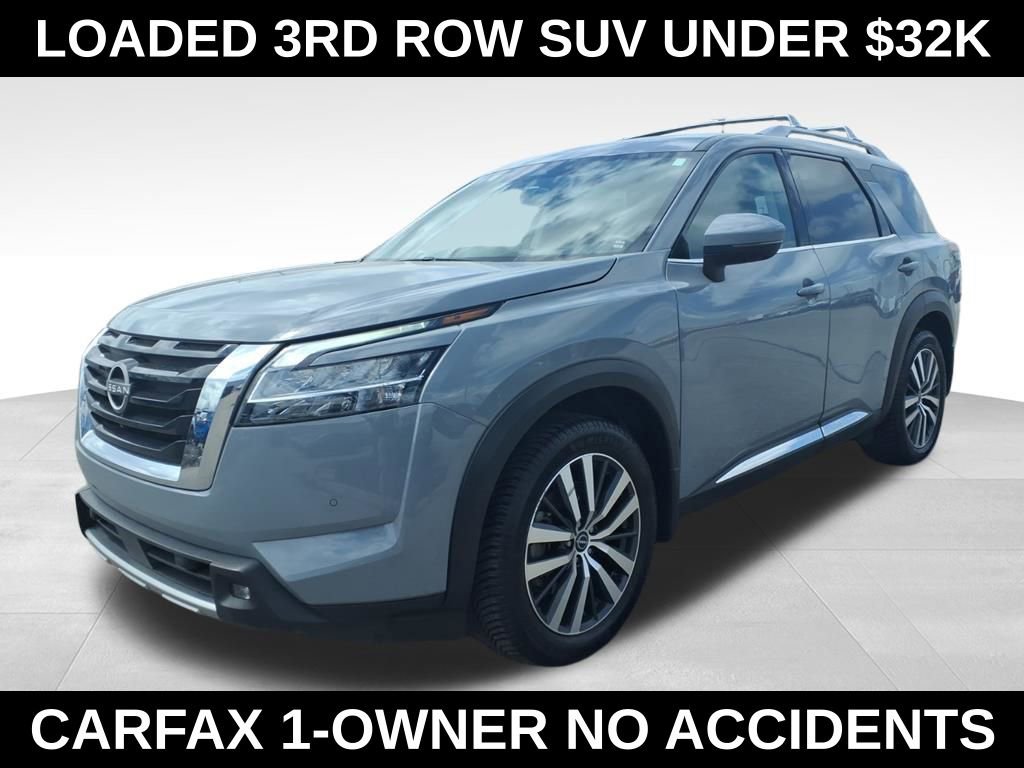 Used 2022 Nissan Pathfinder Platinum w/ Cargo Package image 4