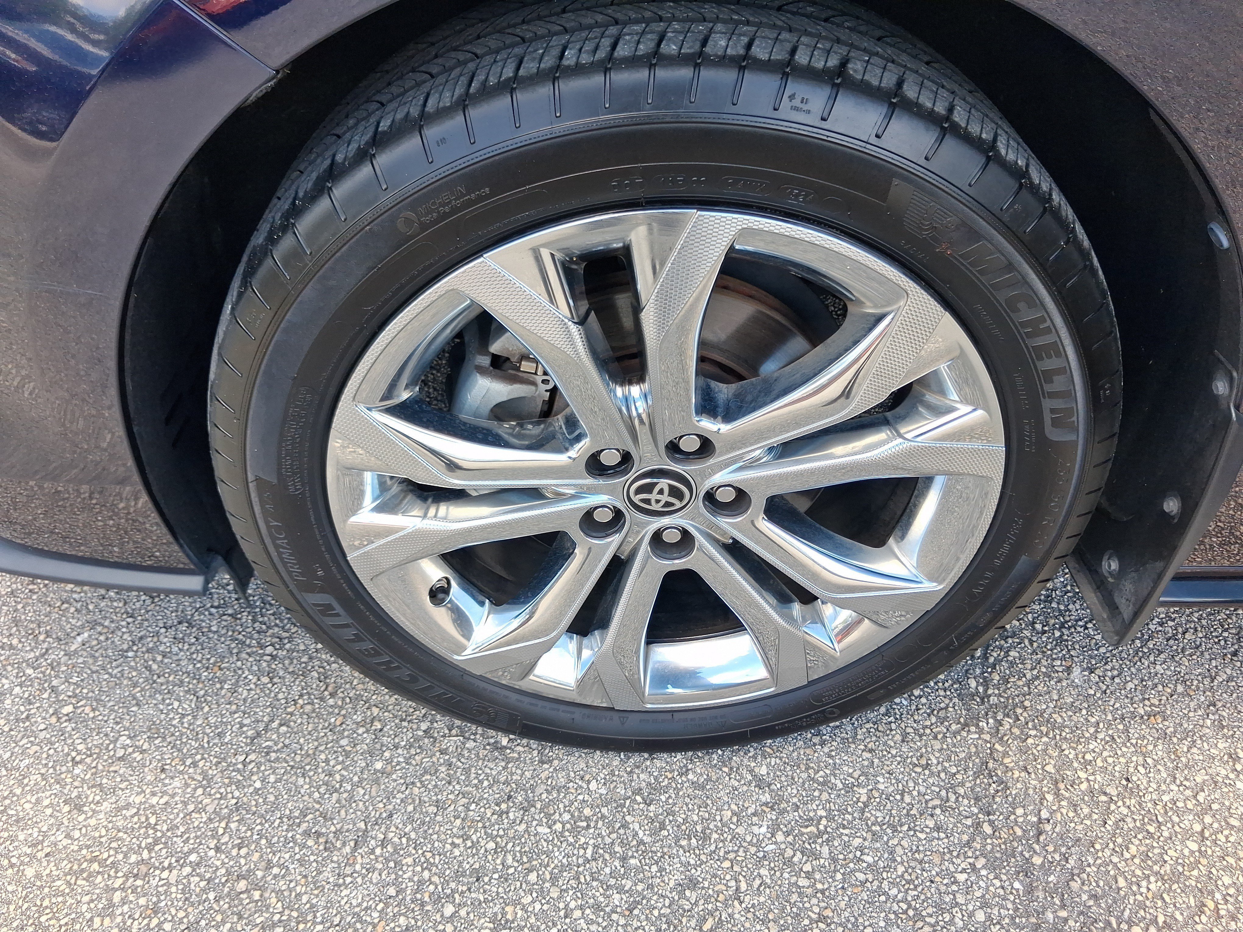 Used 2024 Toyota Sienna Platinum FWD image 17
