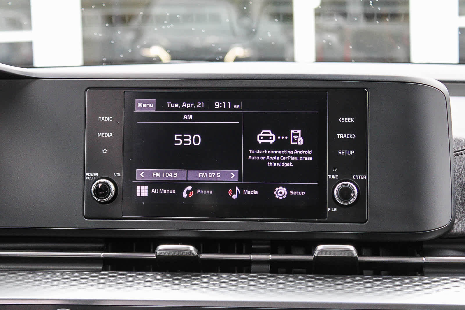 Used 2023 Kia Carnival LX FWD image 14