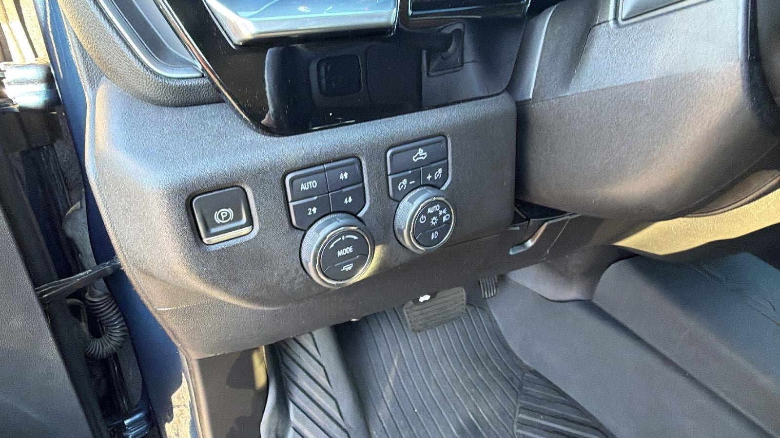 Used 2022 Chevrolet Silverado 1500 RST w/ Z71 Off-Road Package AWD/4WD image 22