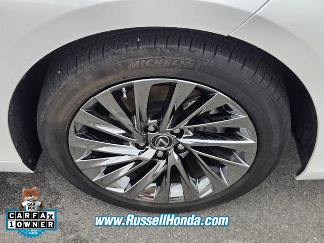 Used 2025 Lexus ES 300h Ultra Luxury FWD image 15