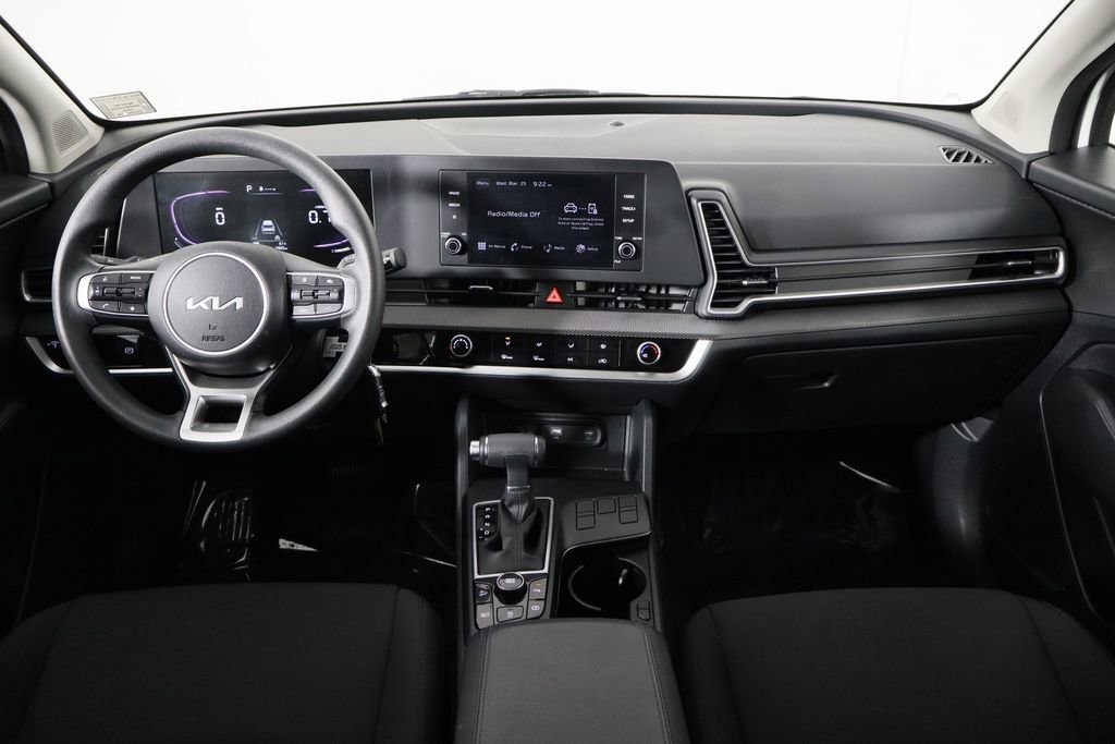 Used 2025 Kia Sportage LX FWD image 13