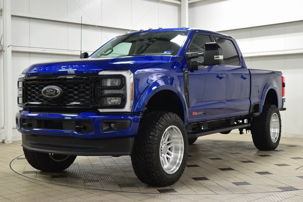 Used 2026 Ford F250 Lariat w/ Black Appearance Package image 3