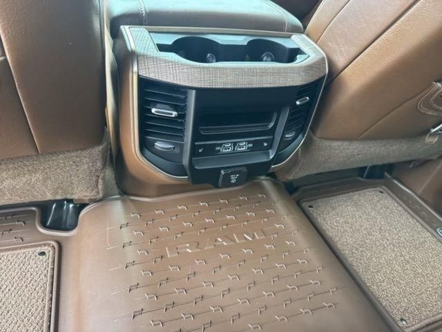 Used 2024 RAM 3500 Limited AWD/4WD image 17