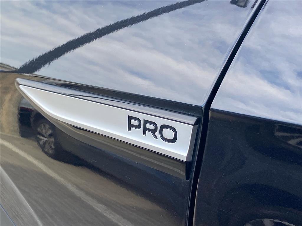 Certified 2023 Volkswagen ID.4 Pro image 6