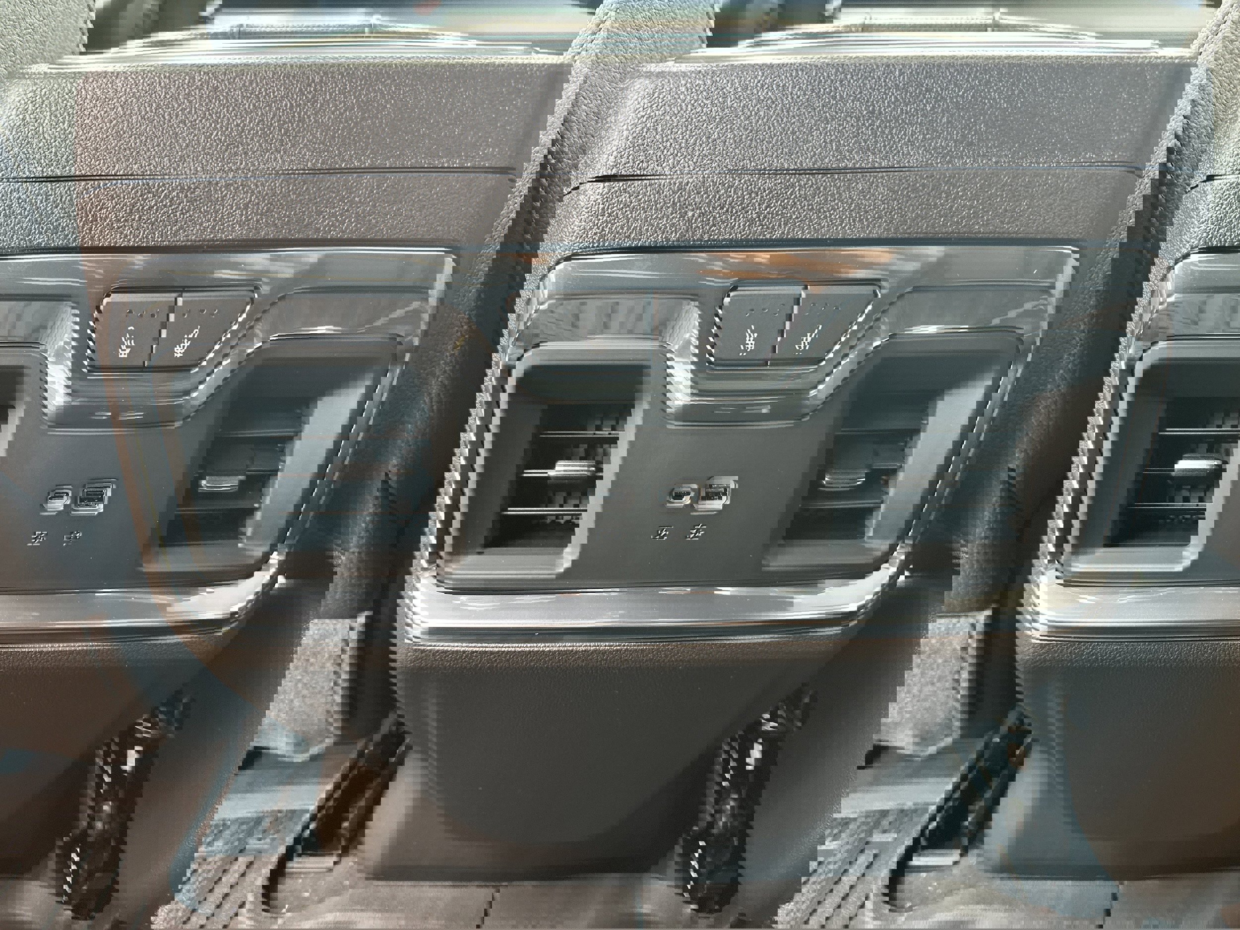 New 2026 GMC Sierra 3500 Denali w/ Denali Reserve Package image 24