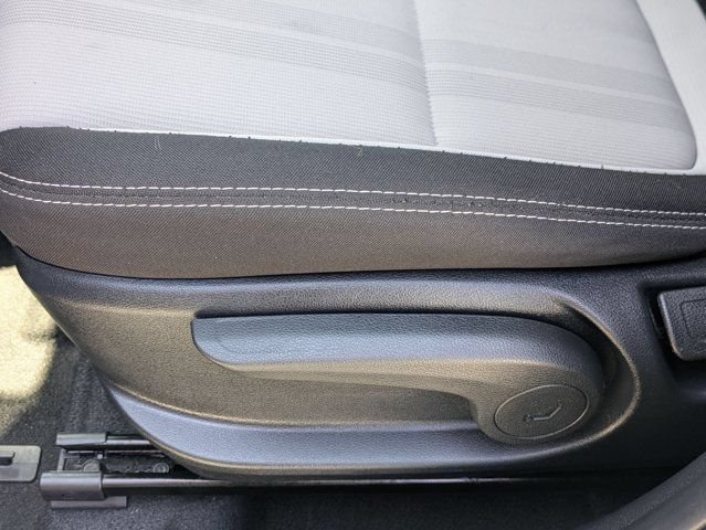 Used 2025 Hyundai Venue SEL FWD image 22