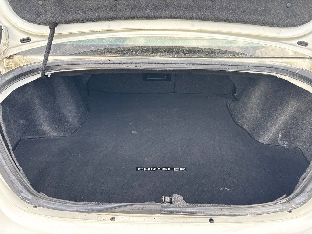 Used 2013 Chrysler 200 Touring w/ S Exterior Appearance Pkg image 14