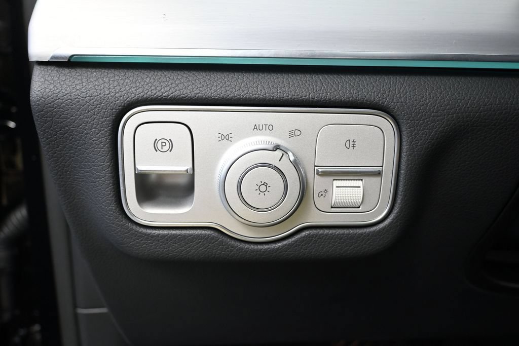 Used 2026 Mercedes-Benz GLS 450 4MATIC image 25