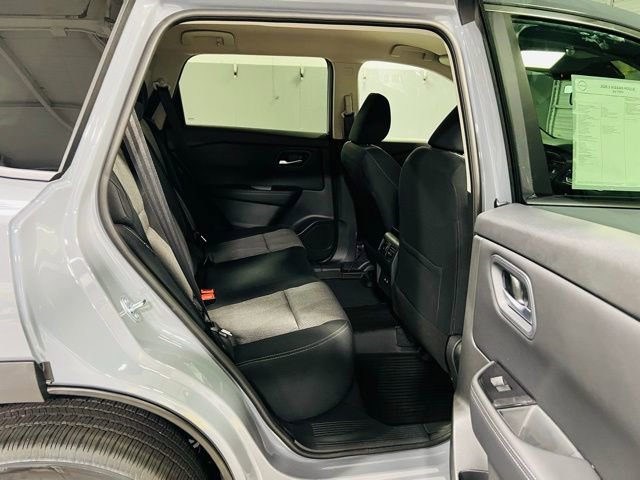 New 2026 Nissan Rogue SV FWD image 31