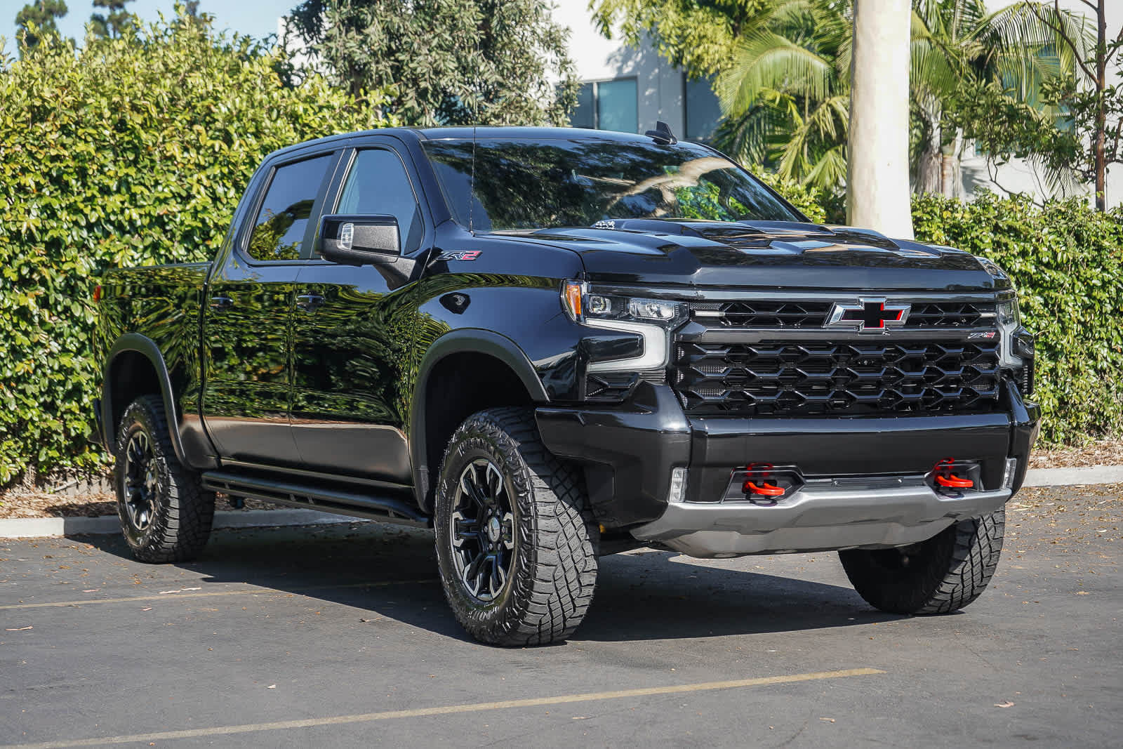 Used 2024 Chevrolet Silverado 1500 ZR2 w/ Technology Package AWD/4WD image 3