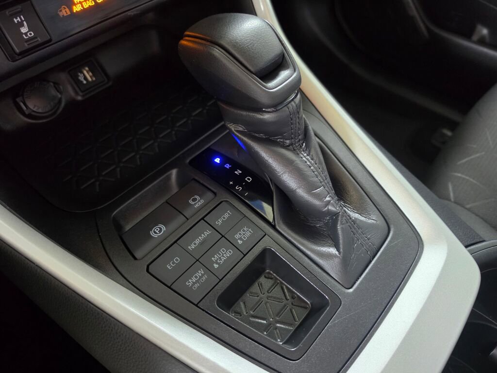 Used 2024 Toyota RAV4 XLE w/ Convenience Package AWD/4WD image 33