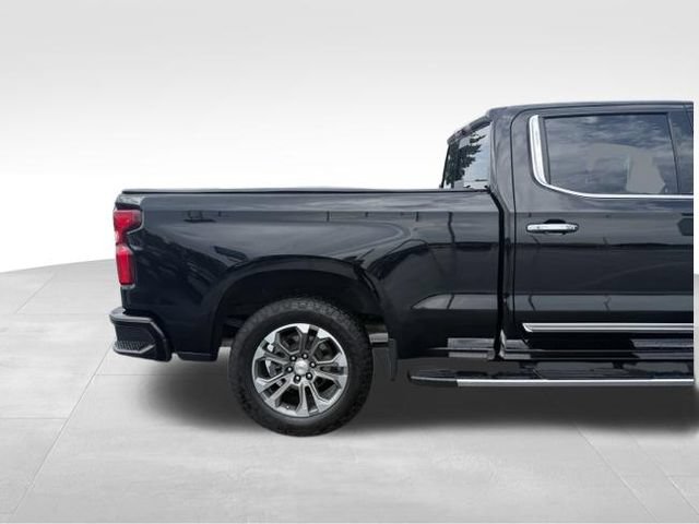 Certified 2025 Chevrolet Silverado 1500 High Country w/ Technology Package AWD/4WD image 4