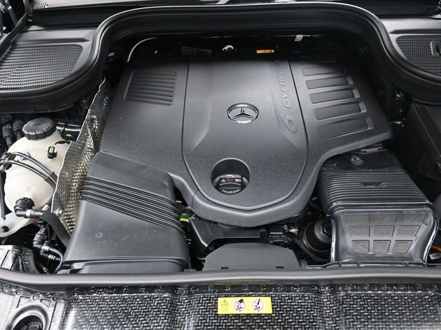Used 2025 Mercedes-Benz GLS 450 4MATIC image 32
