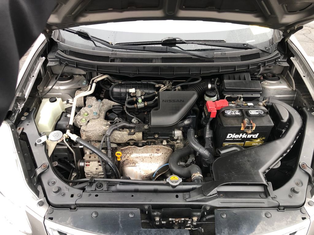 Used 2013 Nissan Rogue SV w/ Premium Pkg image 16