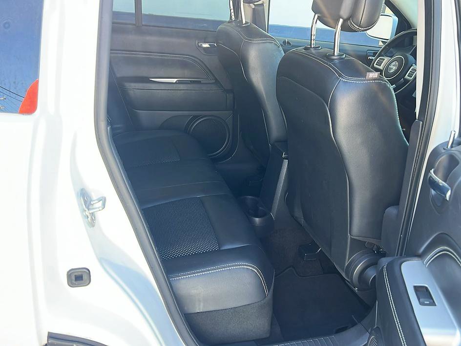 Used 2016 Jeep Compass Latitude image 25