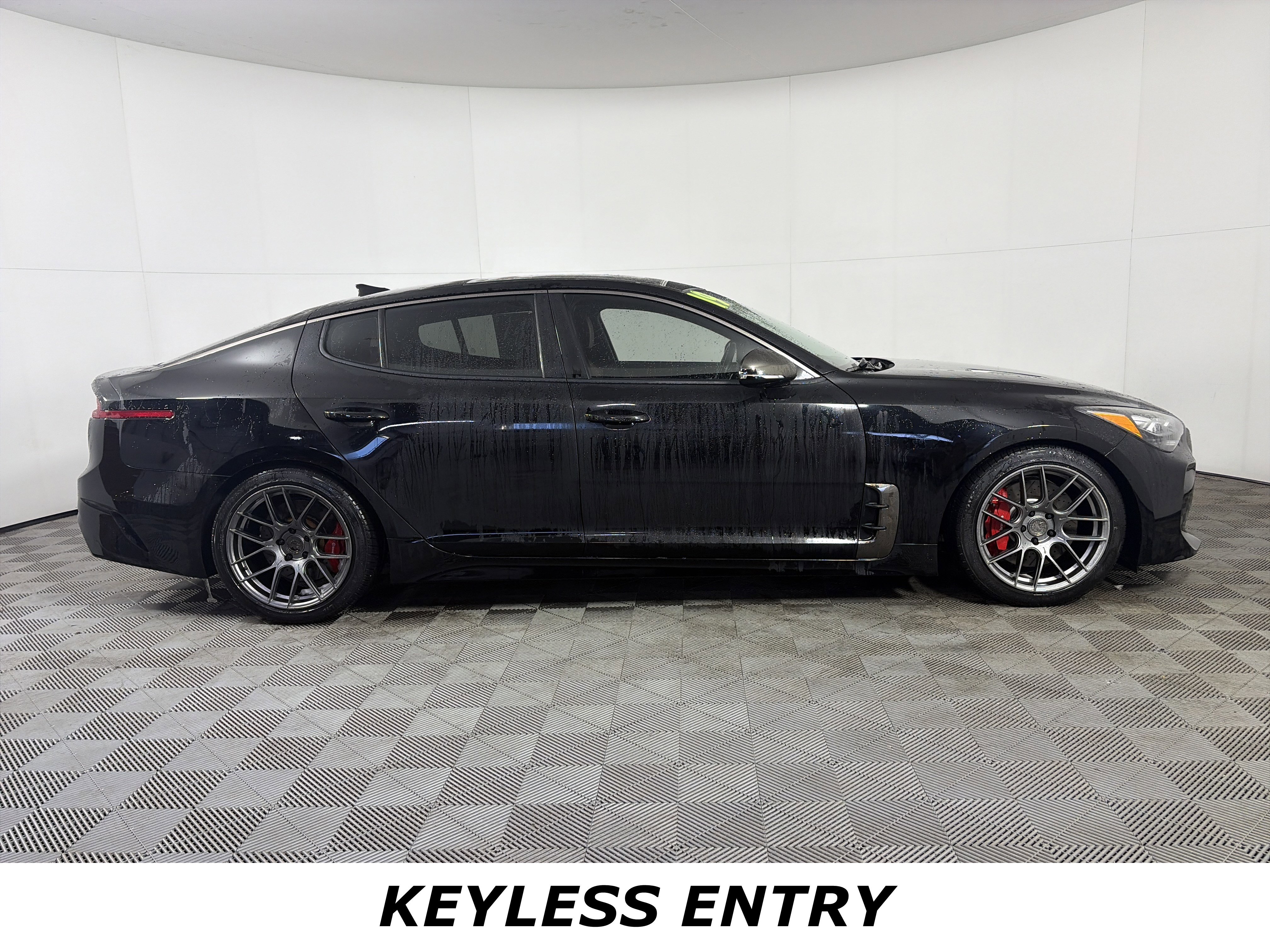 Used 2019 Kia Stinger GT2 image 7