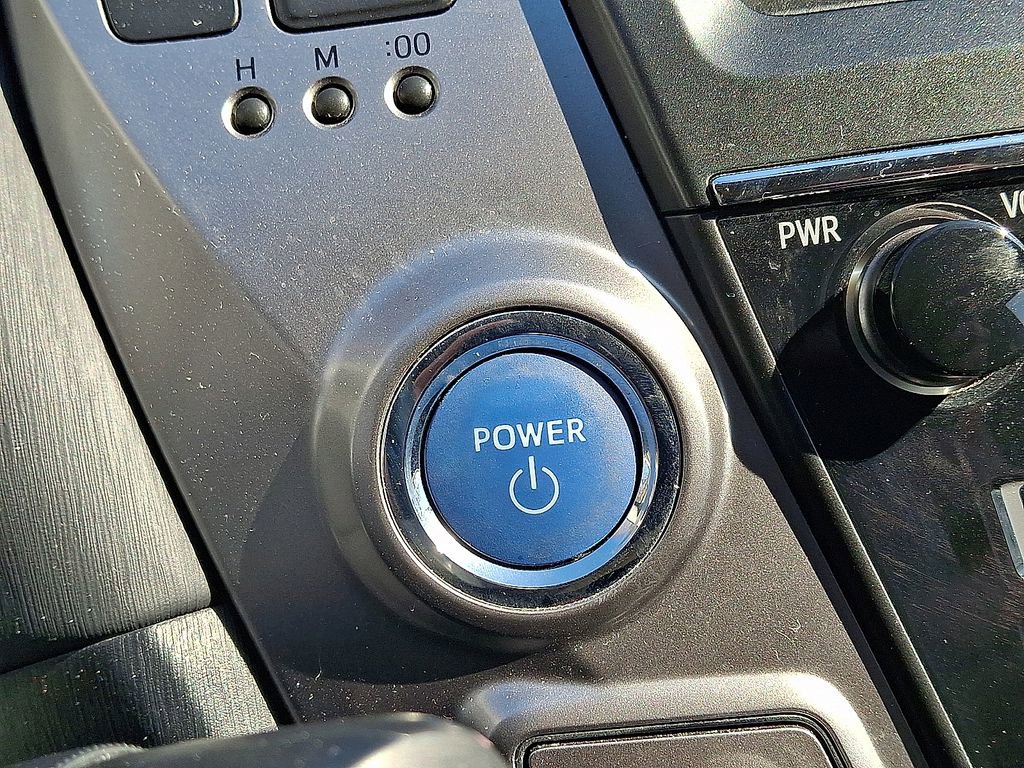 Used 2017 Toyota Prius V Two image 20