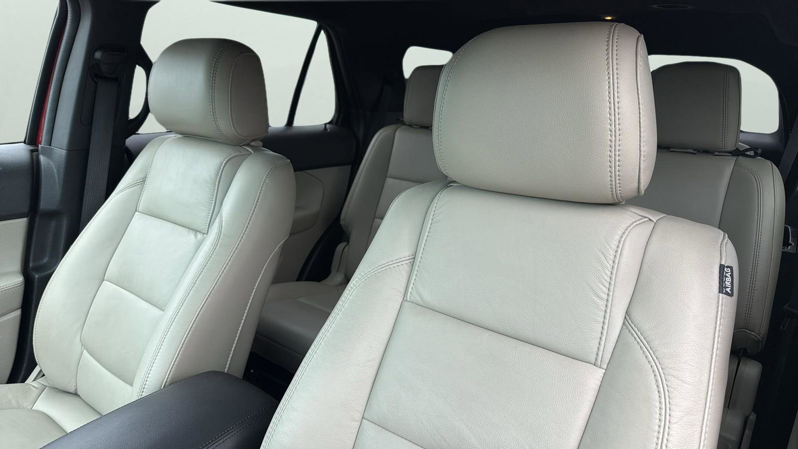 Used 2015 Ford Explorer XLT w/ Equipment Group 202B image 10