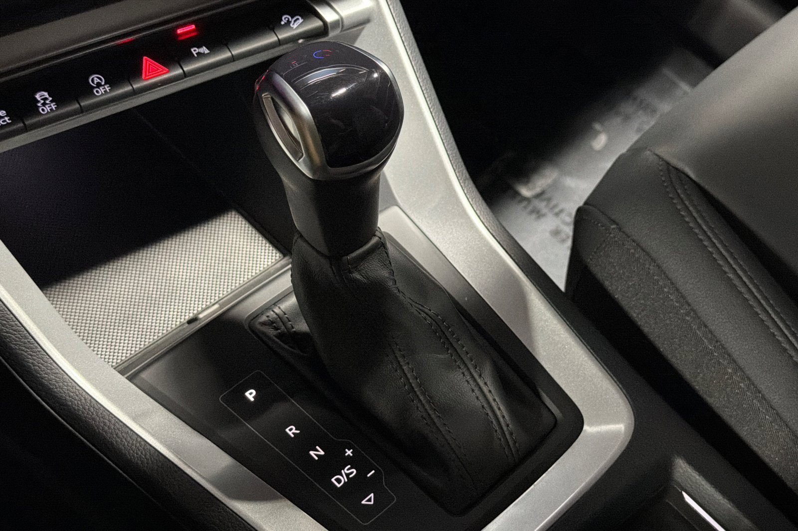 Used 2023 Audi Q3 2.0T Premium w/ Convenience Package image 20