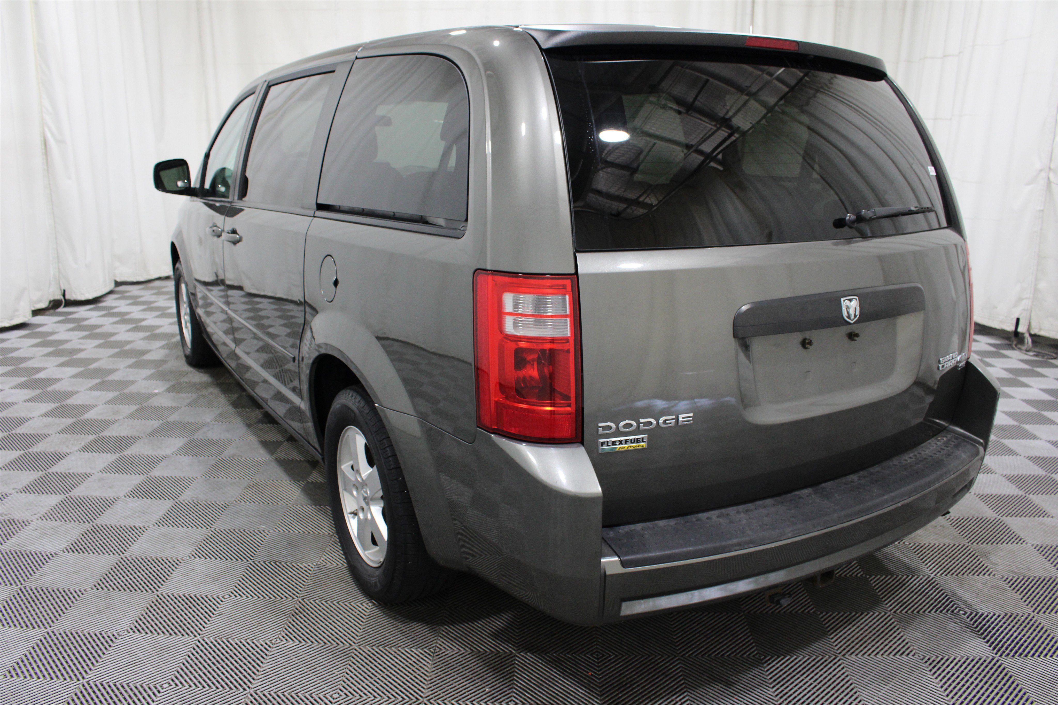 Used 2010 Dodge Grand Caravan SE FWD image 24
