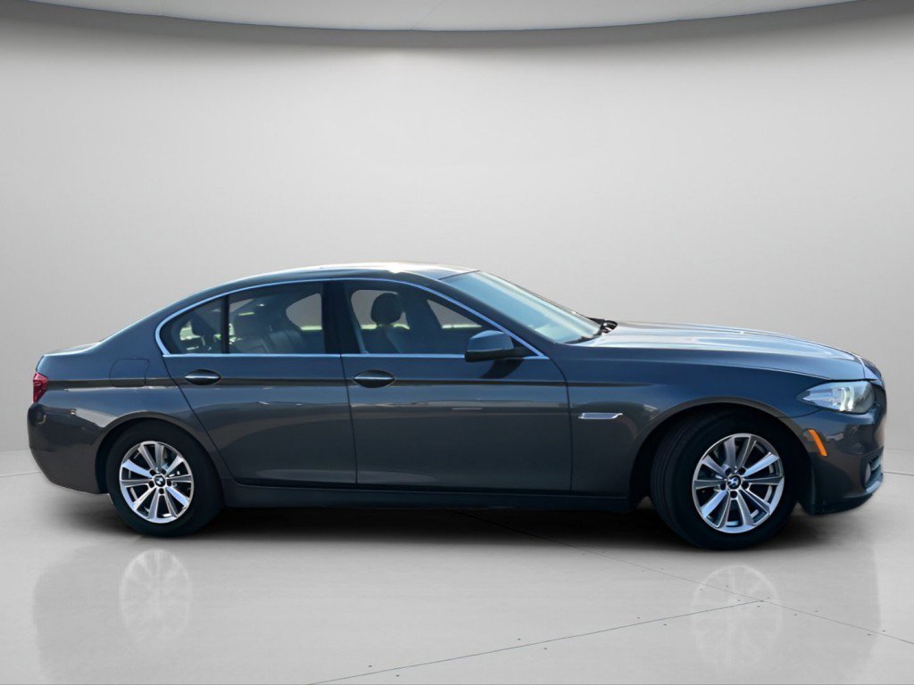 Used 2016 BMW 528i Sedan RWD image 4