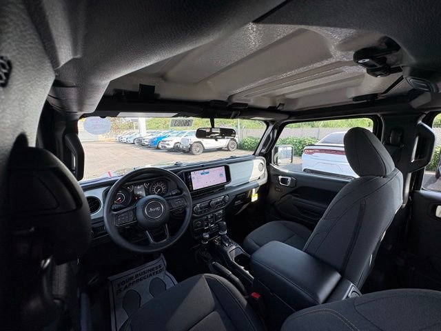 New 2026 Jeep Gladiator Sport AWD/4WD image 18