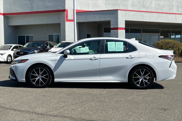 Certified 2022 Toyota Camry SE FWD image 9
