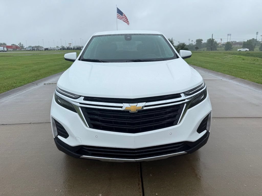 Used 2024 Chevrolet Equinox LT w/ LPO, Floor Liner Package FWD image 11